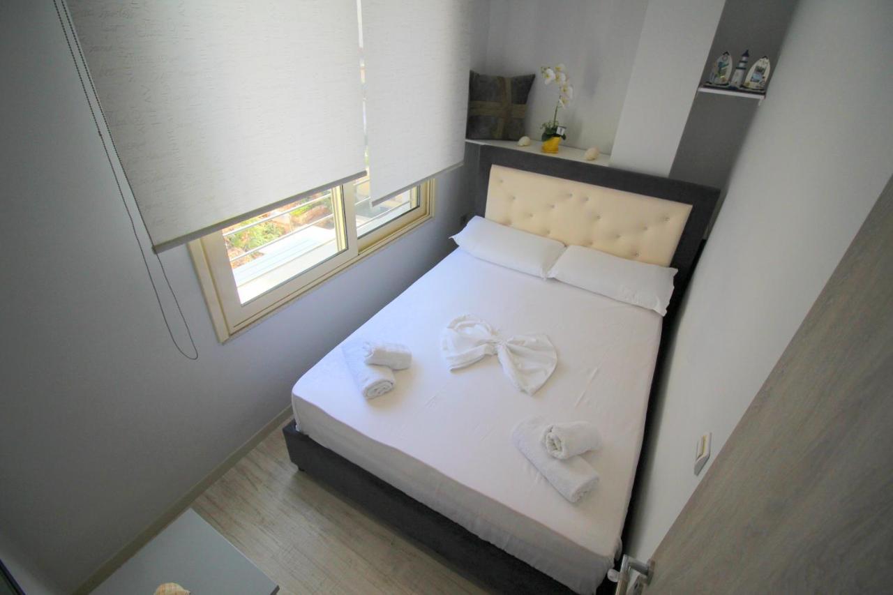 Luxury seafront apartments Saranda Extérieur photo