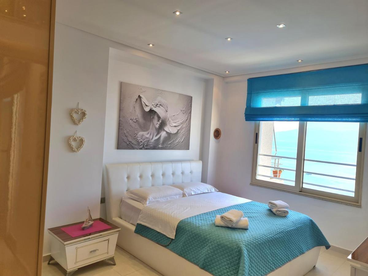 Luxury seafront apartments Saranda Extérieur photo